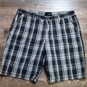 Very gently used casual men's Hurley shorts plaid grey and black w blue size 36